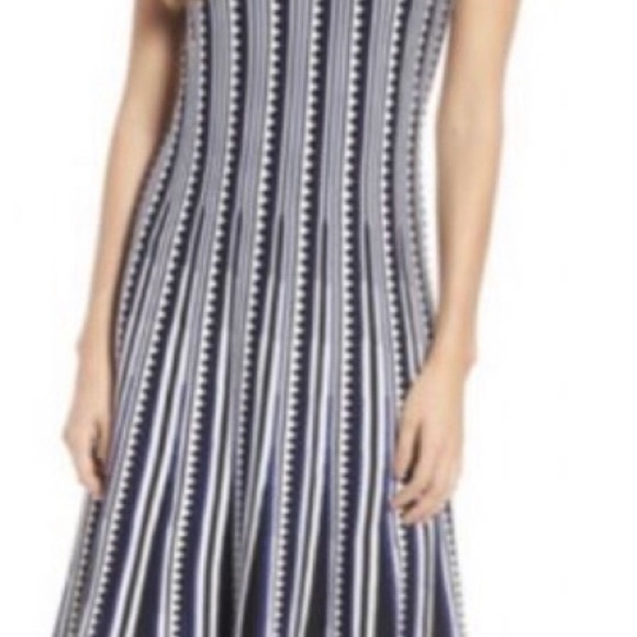 NIC+ZOE navy knit stripe sleeveless fit and flare dress size S - Picture 2 of 6